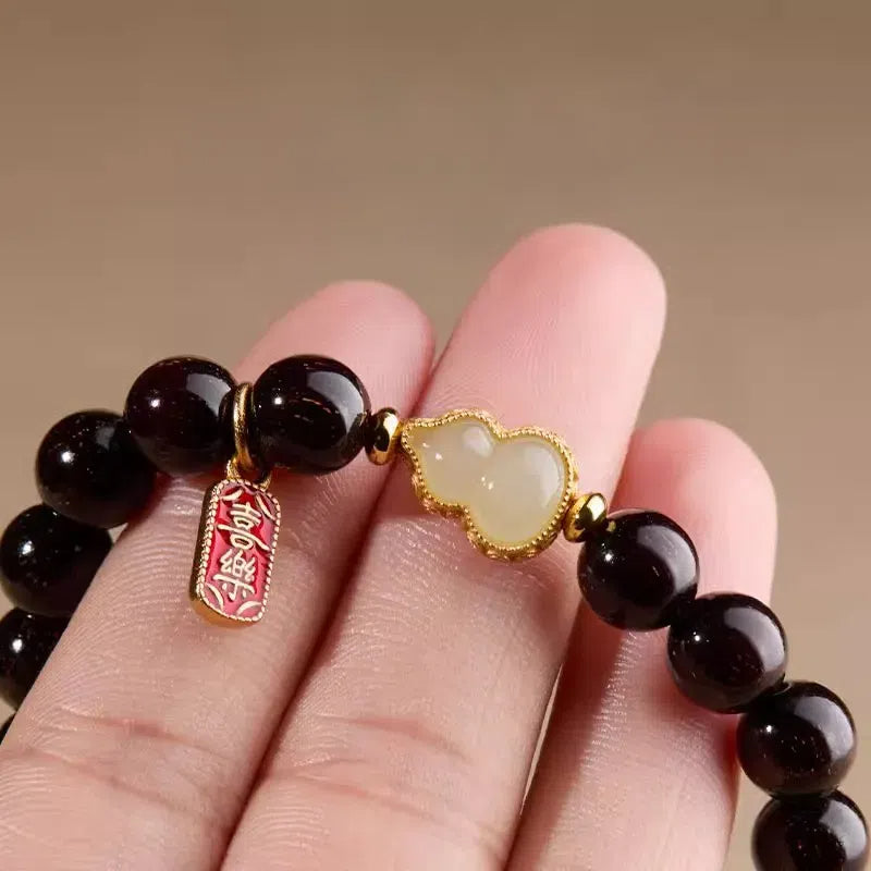 Auspicious bracelet-accumulate good luck around you