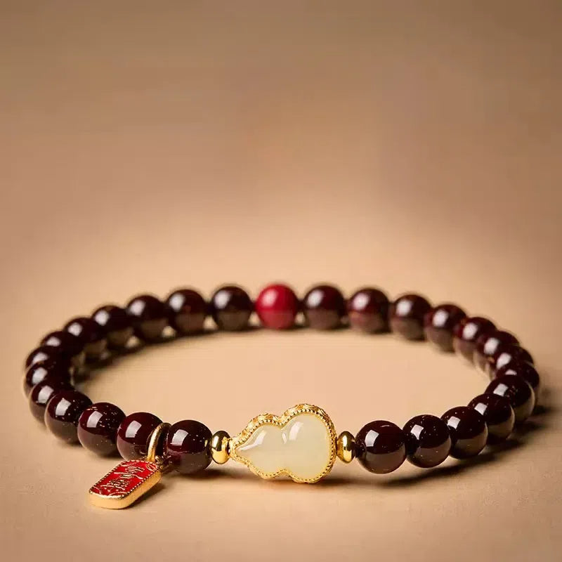 Auspicious bracelet-accumulate good luck around you